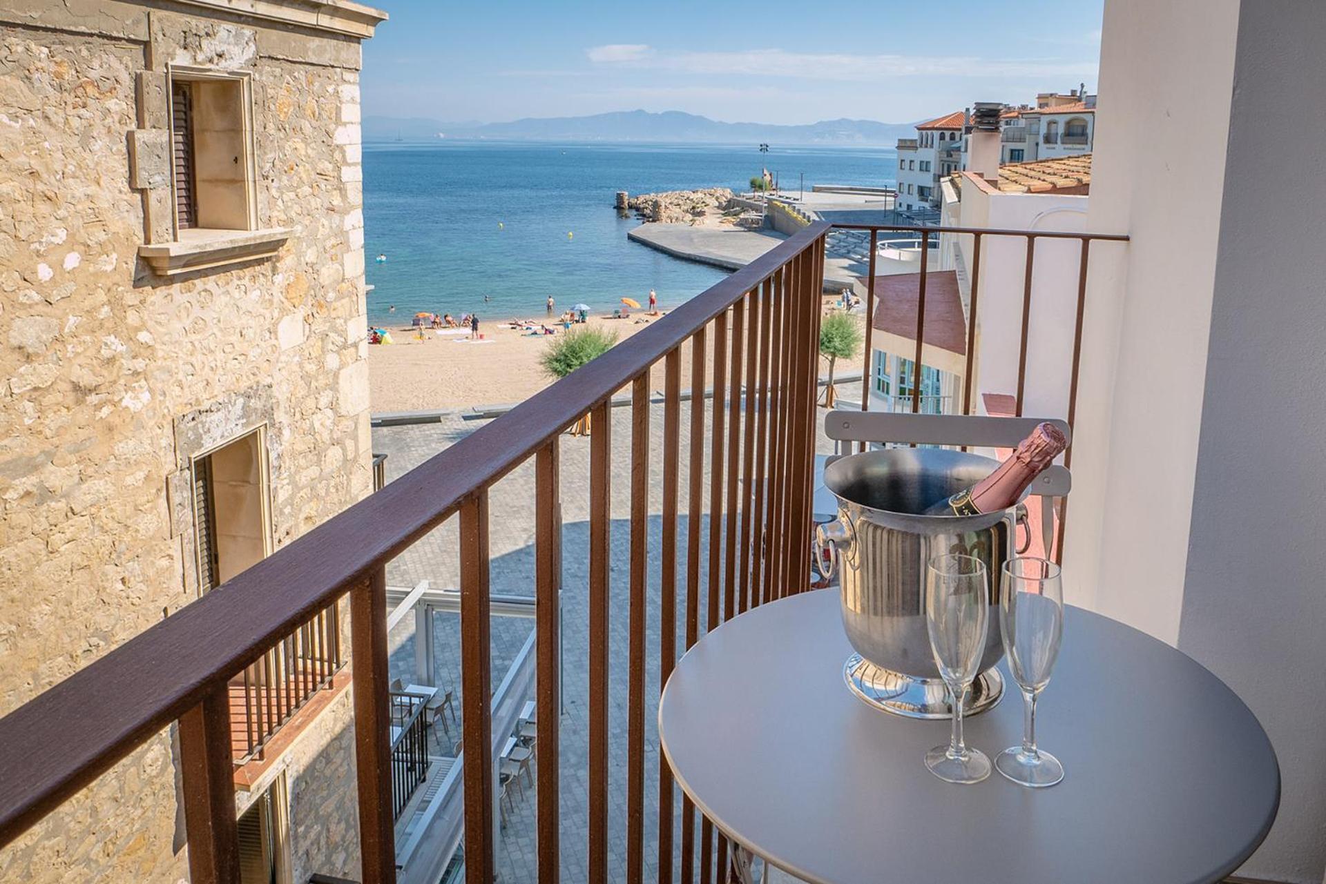 Taverna De La Sal Boutique Hotel L' Escala المظهر الخارجي الصورة